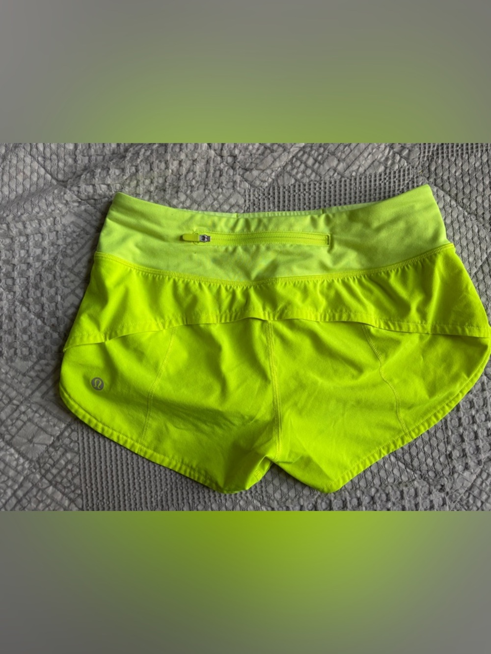 lululemon athletica Women’s Neon Yellow Running Shorts
Size 2 & 2.5in